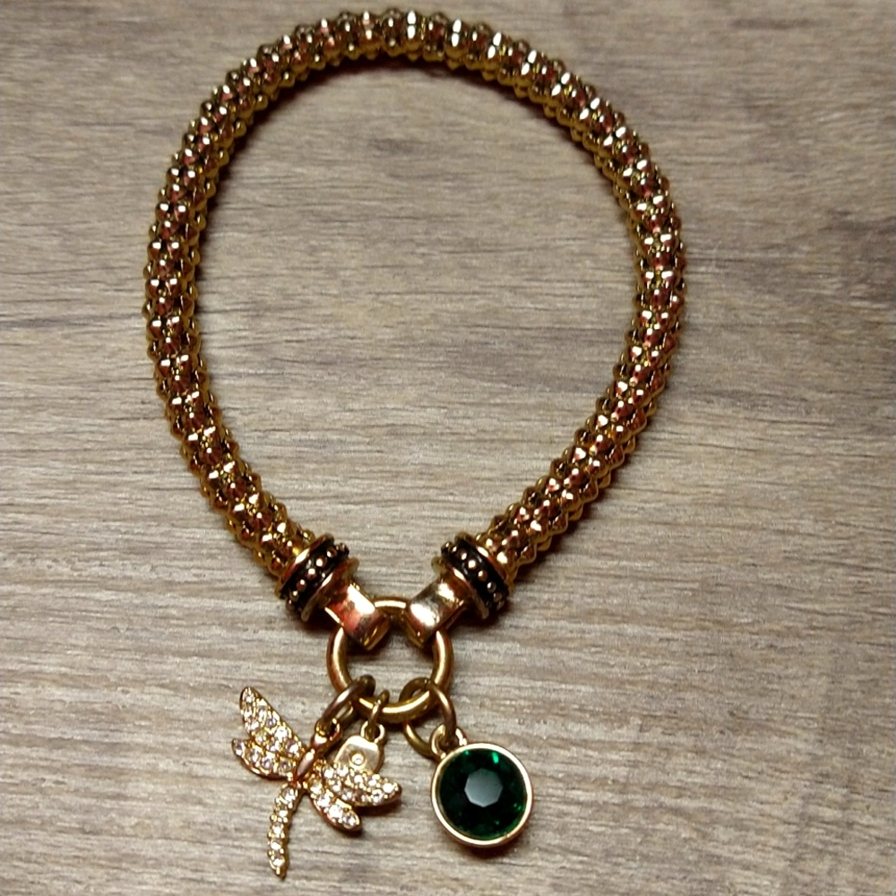 9W Rope Like Goldtone Bracelet. Emerald Stone and Dragonfly Charms. Pulls on